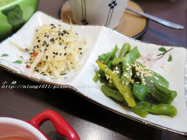 和田壽司((六和創始店))：和田壽司 / 高雄六合店 / 定食價格親民 / 焦糖炙燒握壽司很有特色 / 愛評體驗券