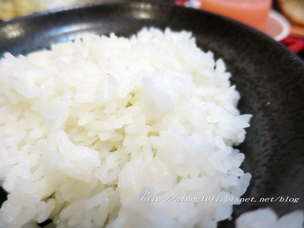 和田壽司((六和創始店))：和田壽司 / 高雄六合店 / 定食價格親民 / 焦糖炙燒握壽司很有特色 / 愛評體驗券