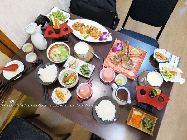 和田壽司((六和創始店))：和田壽司 / 高雄六合店 / 定食價格親民 / 焦糖炙燒握壽司很有特色 / 愛評體驗券