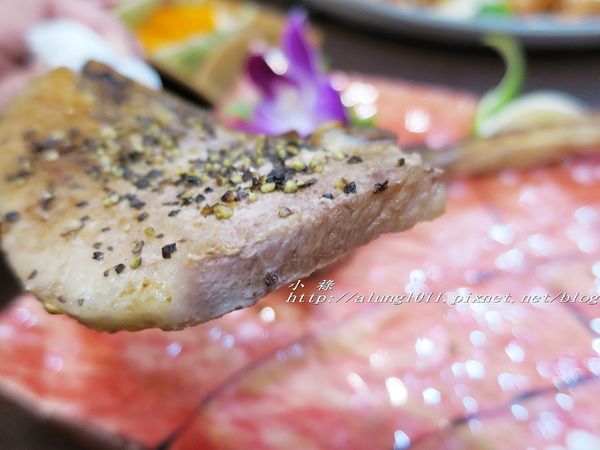 和田壽司((六和創始店))：和田壽司 / 高雄六合店 / 定食價格親民 / 焦糖炙燒握壽司很有特色 / 愛評體驗券