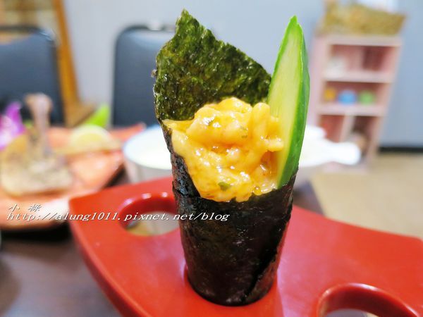 和田壽司((六和創始店))：和田壽司 / 高雄六合店 / 定食價格親民 / 焦糖炙燒握壽司很有特色 / 愛評體驗券