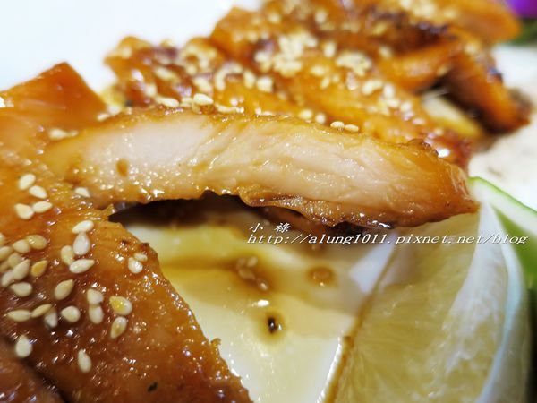 和田壽司((六和創始店))：和田壽司 / 高雄六合店 / 定食價格親民 / 焦糖炙燒握壽司很有特色 / 愛評體驗券