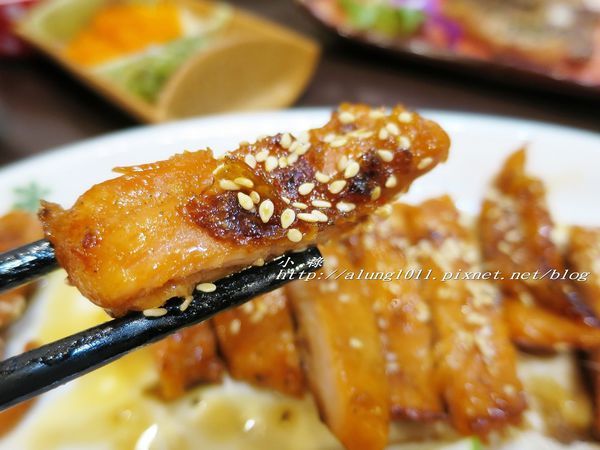 和田壽司((六和創始店))：和田壽司 / 高雄六合店 / 定食價格親民 / 焦糖炙燒握壽司很有特色 / 愛評體驗券