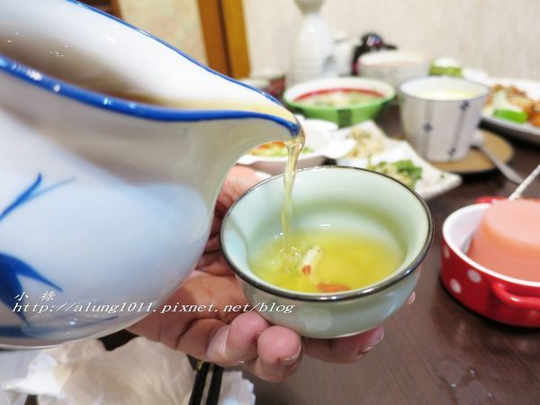 和田壽司((六和創始店))：和田壽司 / 高雄六合店 / 定食價格親民 / 焦糖炙燒握壽司很有特色 / 愛評體驗券