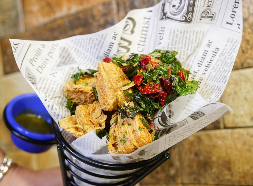 [高雄仁武美食]晚一點餐酒館-超人氣話題餐酒館!小酌約會聚餐好去處 - 美食好芃友