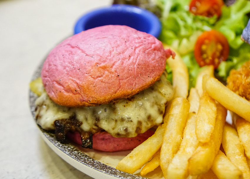 [高雄仁武美食]晚一點餐酒館-超人氣話題餐酒館!小酌約會聚餐好去處 - 美食好芃友