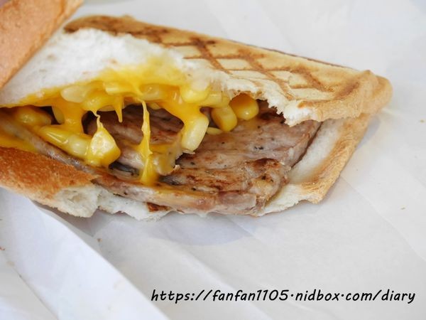 【東區咖啡】藏咖啡 #茶拿鐵 #熱壓吐司 #霜淇淋 #藏cafe #平價咖啡 (10).JPG