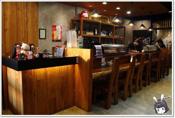 龍壽司：[食記]►台南永康區◄龍壽司日本料理/生魚海鮮丼/蒜頭炒飯/可樂餅/烤鯖魚/洋蔥醋/茶碗蒸/西瓜綿魚頭湯