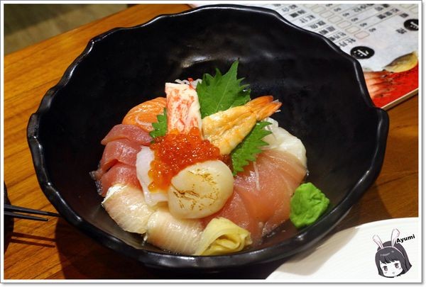 龍壽司：[食記]►台南永康區◄龍壽司日本料理/生魚海鮮丼/蒜頭炒飯/可樂餅/烤鯖魚/洋蔥醋/茶碗蒸/西瓜綿魚頭湯