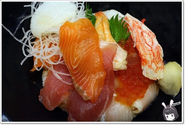 龍壽司：[食記]►台南永康區◄龍壽司日本料理/生魚海鮮丼/蒜頭炒飯/可樂餅/烤鯖魚/洋蔥醋/茶碗蒸/西瓜綿魚頭湯