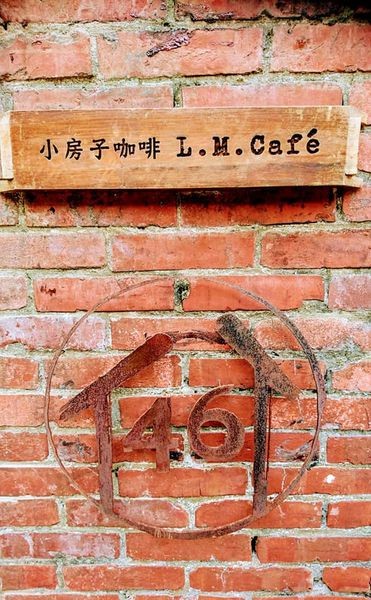 38885222_2004912942873718_230985376993378304_n