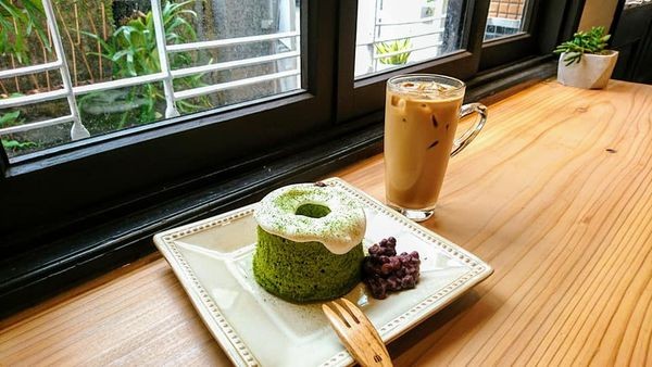 38875055_2002443249787354_3418585116241297408_n