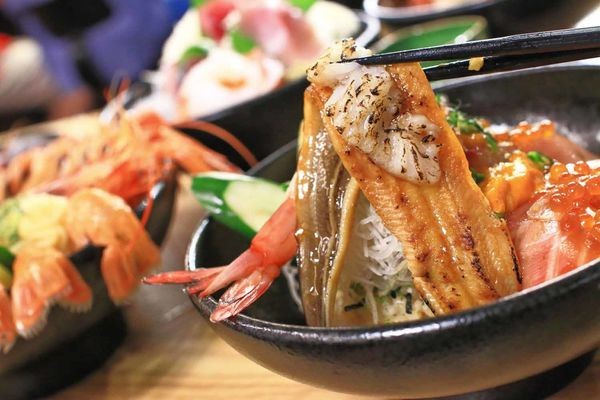 【台北美食】五漁村丼飯屋-食材比一般還要厚一倍以上的巷弄版美食