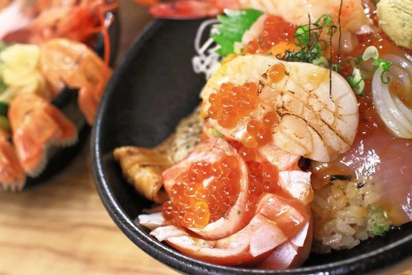 【台北美食】五漁村丼飯屋-食材比一般還要厚一倍以上的巷弄版美食