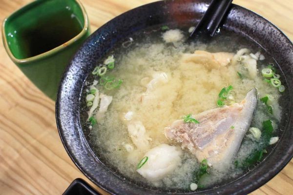 【台北美食】五漁村丼飯屋-食材比一般還要厚一倍以上的巷弄版美食