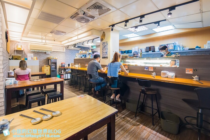 五漁村丼飯屋/味噌湯和醋飯無限量續點絕對能吃飽/海鮮丼直接給妳七種生魚片超划算/內湖美食推薦