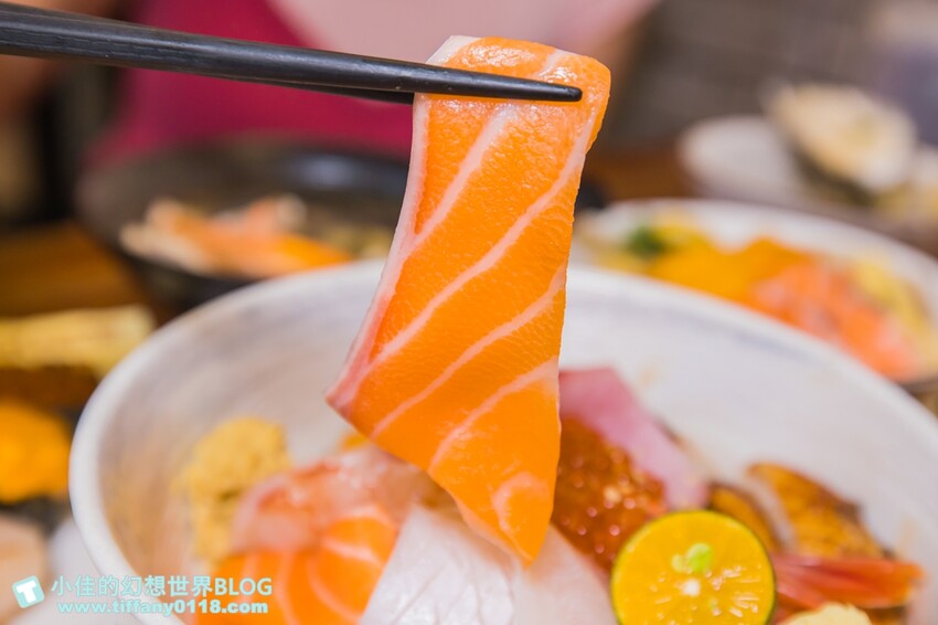 五漁村丼飯屋/味噌湯和醋飯無限量續點絕對能吃飽/海鮮丼直接給妳七種生魚片超划算/內湖美食推薦