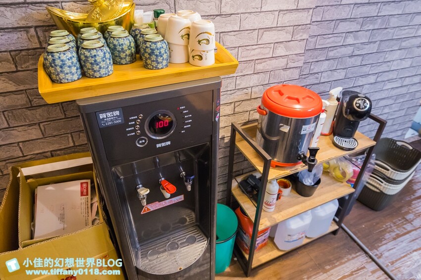 五漁村丼飯屋/味噌湯和醋飯無限量續點絕對能吃飽/海鮮丼直接給妳七種生魚片超划算/內湖美食推薦