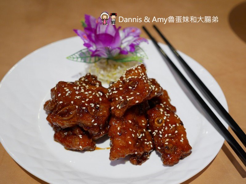 《竹北餐廳推薦》風城之月懷舊主題餐廳。穿越時空復古場景超好拍照x經典客家菜美食。聚餐尾牙春酒場地激推!︱ 影片 《竹北餐廳推薦》風城之月懷舊主題餐廳。穿越時空復古場景超好拍照x經典客家菜美食。聚餐尾牙春酒場地激推!︱ 影片