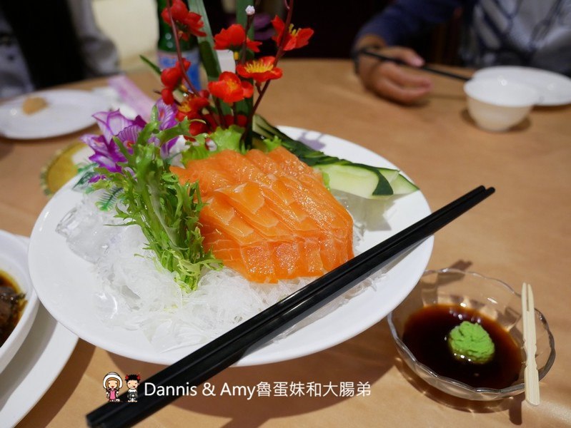 《竹北餐廳推薦》風城之月懷舊主題餐廳。穿越時空復古場景超好拍照x經典客家菜美食。聚餐尾牙春酒場地激推!︱ 影片 《竹北餐廳推薦》風城之月懷舊主題餐廳。穿越時空復古場景超好拍照x經典客家菜美食。聚餐尾牙春酒場地激推!︱ 影片