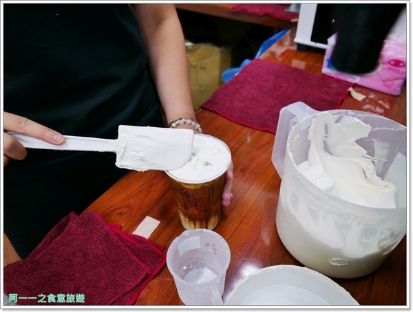 吉禾堂(士林店)：士林夜市必喝珍奶 吉禾堂 飄浮黑糖波霸厚鮮奶～柴燒黑糖飲料專賣