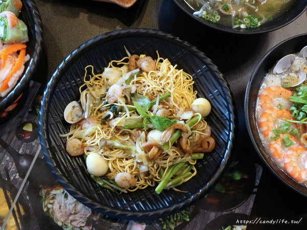 越南王(公益店)：台中美食│越南王-公益店〃平價越南料理，來自越南媳婦的道地美味～