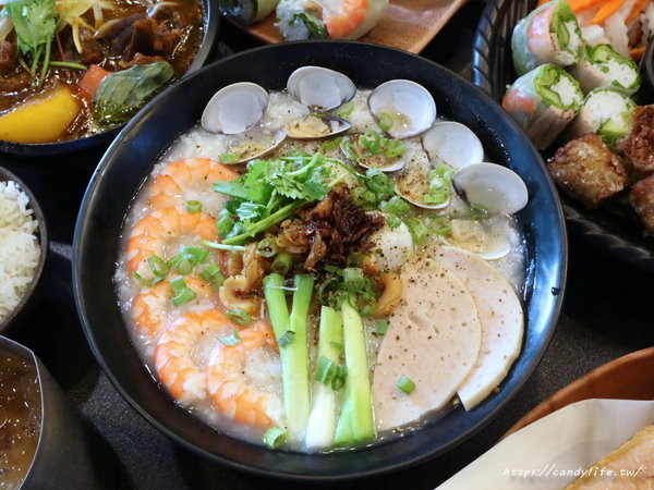 越南王(公益店)：台中美食│越南王-公益店〃平價越南料理，來自越南媳婦的道地美味～