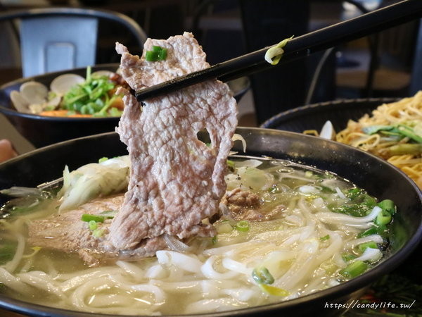 越南王(公益店)：台中美食│越南王-公益店〃平價越南料理，來自越南媳婦的道地美味～