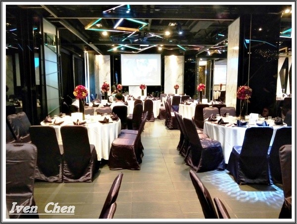 非常棧緍宴會館:《台中婚宴會館》2018.08.05參加好友鳳鳳的女兒結婚婚宴,在台中『非常棧新婚會館』