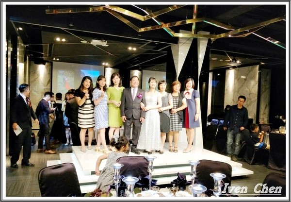 非常棧緍宴會館:《台中婚宴會館》2018.08.05參加好友鳳鳳的女兒結婚婚宴,在台中『非常棧新婚會館』