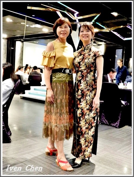 非常棧緍宴會館:《台中婚宴會館》2018.08.05參加好友鳳鳳的女兒結婚婚宴,在台中『非常棧新婚會館』