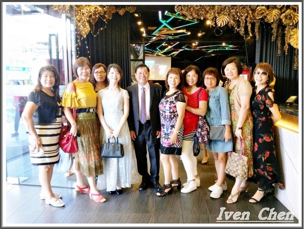 非常棧緍宴會館:《台中婚宴會館》2018.08.05參加好友鳳鳳的女兒結婚婚宴,在台中『非常棧新婚會館』