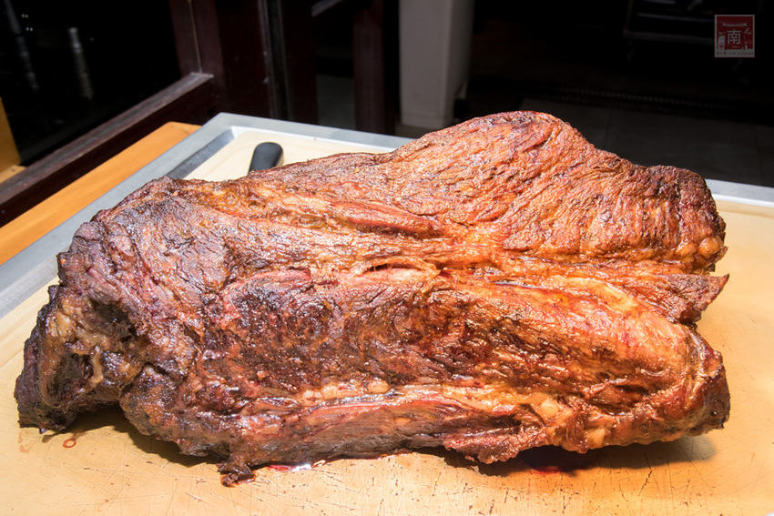 【臺南吃到飽】大員皇冠“元素全日餐廳”推出新菜色|臺灣好豬宴|鳳梨搭配新菜色|甜點繽紛講究~~元素全日餐廳 - 南人幫