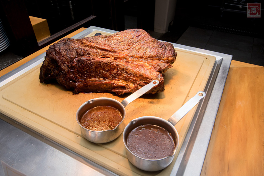 【臺南吃到飽】大員皇冠“元素全日餐廳”推出新菜色|臺灣好豬宴|鳳梨搭配新菜色|甜點繽紛講究~~元素全日餐廳 - 南人幫