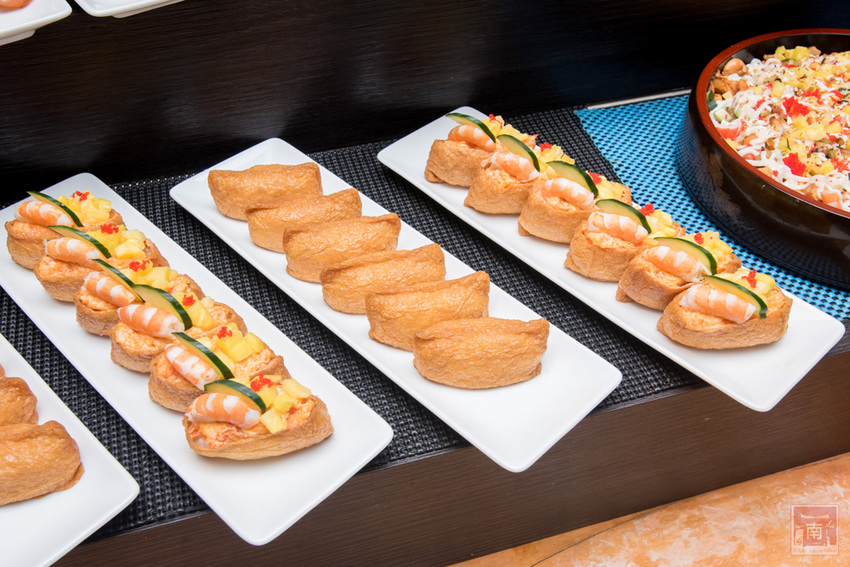 【臺南吃到飽】大員皇冠“元素全日餐廳”推出新菜色|臺灣好豬宴|鳳梨搭配新菜色|甜點繽紛講究~~元素全日餐廳 - 南人幫