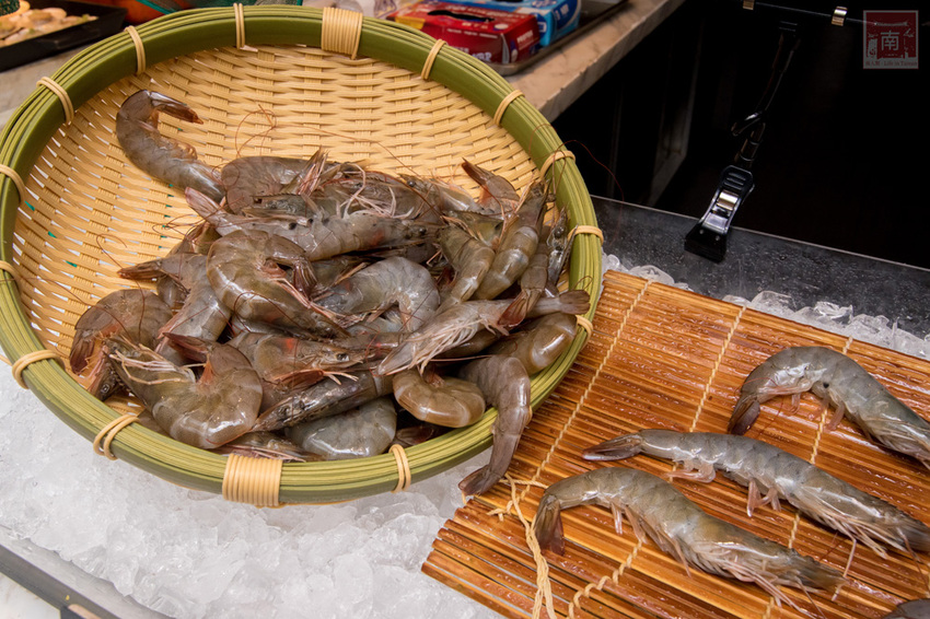 【臺南吃到飽】大員皇冠“元素全日餐廳”推出新菜色|臺灣好豬宴|鳳梨搭配新菜色|甜點繽紛講究~~元素全日餐廳 - 南人幫