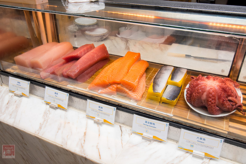 【臺南吃到飽】大員皇冠“元素全日餐廳”推出新菜色|臺灣好豬宴|鳳梨搭配新菜色|甜點繽紛講究~~元素全日餐廳 - 南人幫