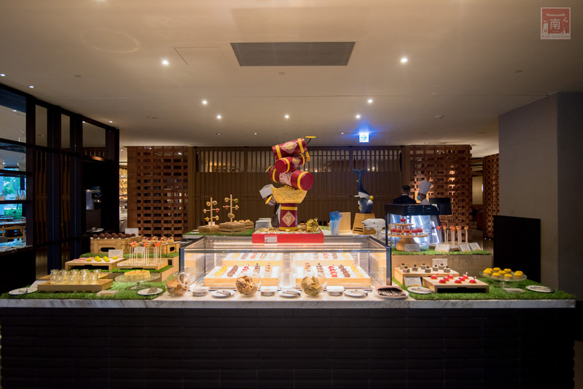 【臺南吃到飽】大員皇冠“元素全日餐廳”推出新菜色|臺灣好豬宴|鳳梨搭配新菜色|甜點繽紛講究~~元素全日餐廳 - 南人幫