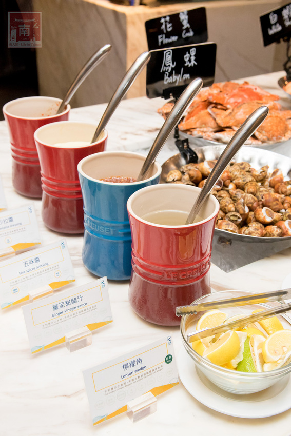 【臺南吃到飽】大員皇冠“元素全日餐廳”推出新菜色|臺灣好豬宴|鳳梨搭配新菜色|甜點繽紛講究~~元素全日餐廳 - 南人幫