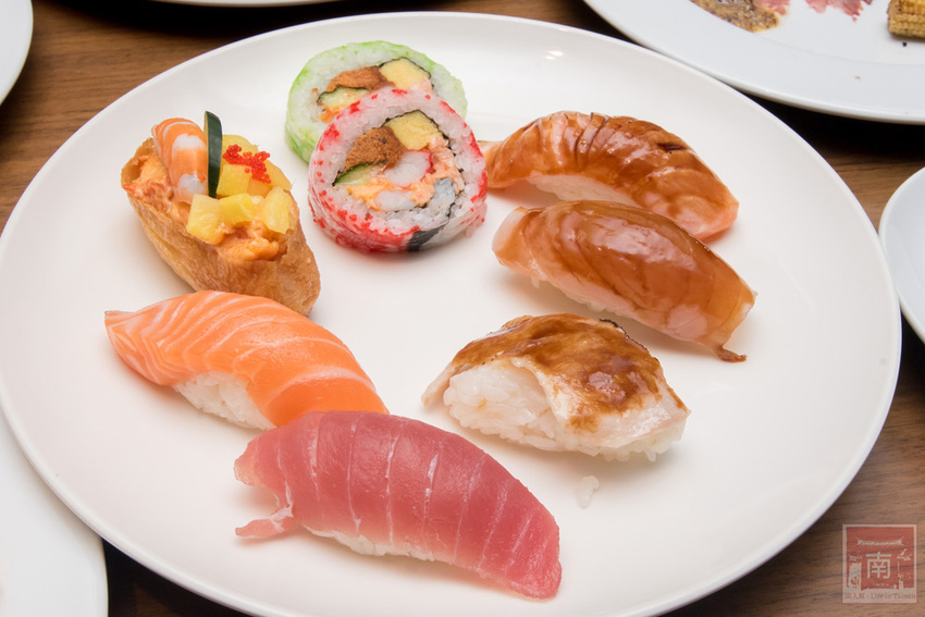 【臺南吃到飽】大員皇冠“元素全日餐廳”推出新菜色|臺灣好豬宴|鳳梨搭配新菜色|甜點繽紛講究~~元素全日餐廳 - 南人幫