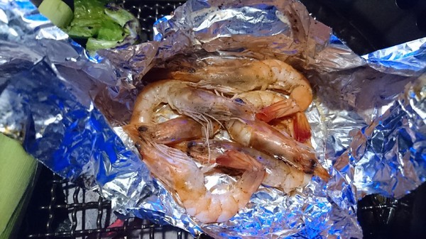 開烤Bar 炭火精品燒肉:高雄~開烤Bar 炭火精品燒肉‧異國精釀啤酒~夢幻銀河系星空~氣氛超好主題餐廳~