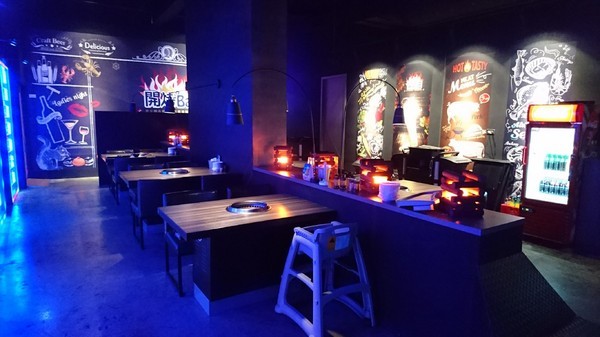 開烤Bar 炭火精品燒肉:高雄~開烤Bar 炭火精品燒肉‧異國精釀啤酒~夢幻銀河系星空~氣氛超好主題餐廳~