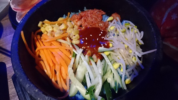 開烤Bar 炭火精品燒肉:高雄~開烤Bar 炭火精品燒肉‧異國精釀啤酒~夢幻銀河系星空~氣氛超好主題餐廳~