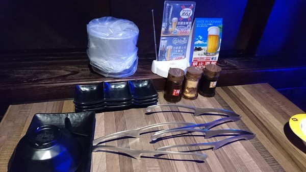 開烤Bar 炭火精品燒肉:高雄~開烤Bar 炭火精品燒肉‧異國精釀啤酒~夢幻銀河系星空~氣氛超好主題餐廳~