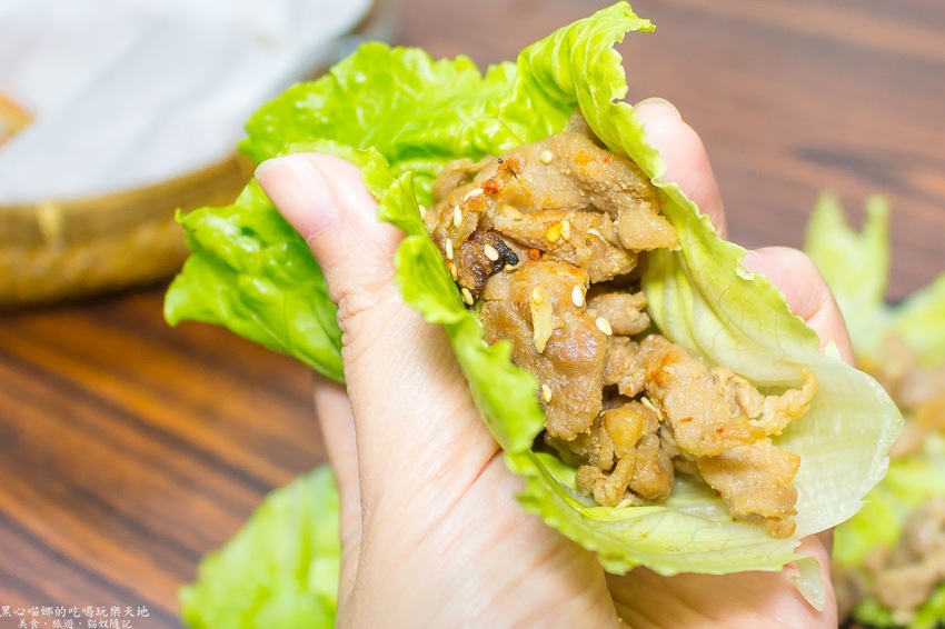 高雄苓雅︱京棧烤肉飯 份量飽足、價格實惠、烤肉量多又噴香的超熱門烤肉飯!先預約才不會等太久喔!