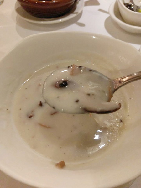 天母盛鑫食堂:天母盛鑫食堂-台中22年的西餐老店 主菜真的都很優 適合約會或是紀念日的餐廳