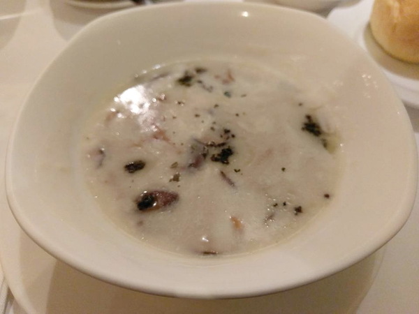 天母盛鑫食堂:天母盛鑫食堂-台中22年的西餐老店 主菜真的都很優 適合約會或是紀念日的餐廳