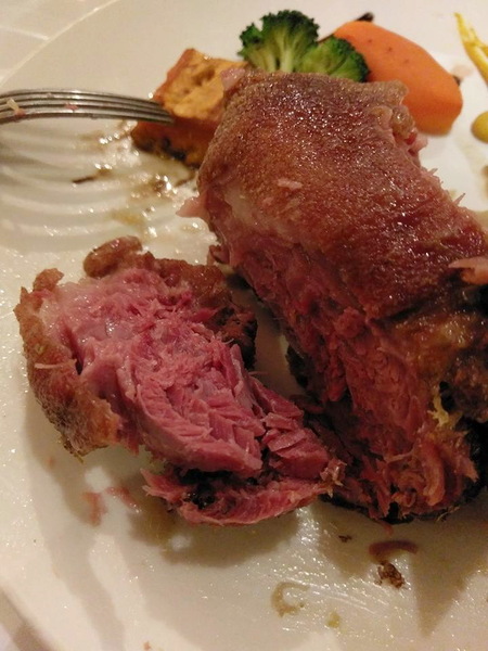 天母盛鑫食堂：天母盛鑫食堂-台中22年的西餐老店 主菜真的都很優  適合約會或是紀念日的餐廳