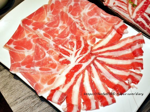 台灣火鍋第一品牌【肉多多火鍋】套餐只要$299,享自助吧無限供應~平價消費 高級享受 (10).JPG