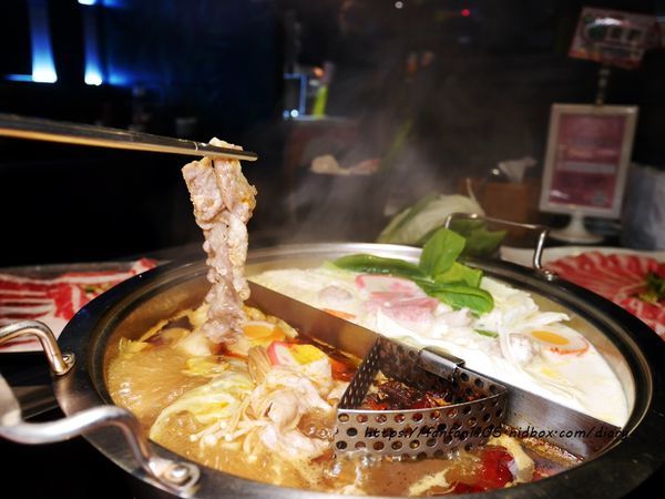 台灣火鍋第一品牌【肉多多火鍋】套餐只要$299,享自助吧無限供應~平價消費 高級享受 (17).JPG